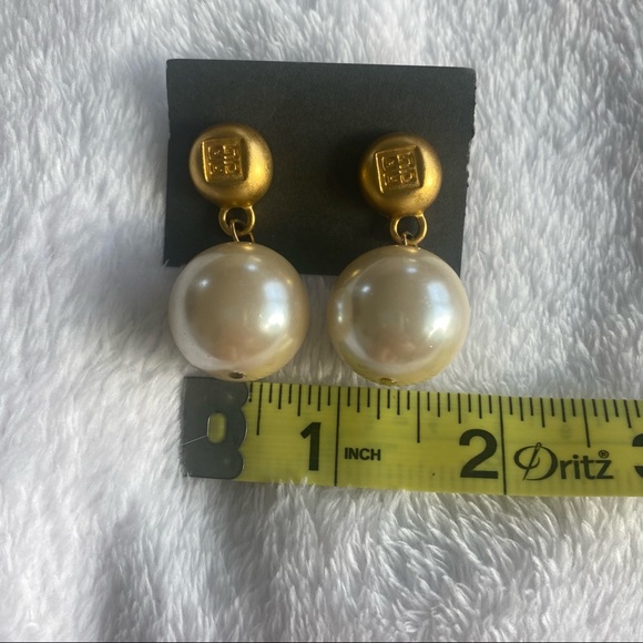 Authentic Givenchy Rare Vintage Earrings Gold 4G Logo Dangle Faux Pearl - Picture 9 of 11